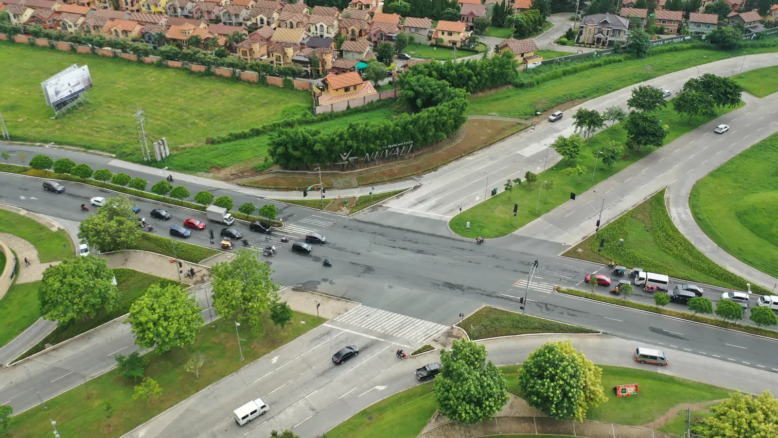 Aerial view of the Nuvali Gateway roundabout, Ayala Land / APMC